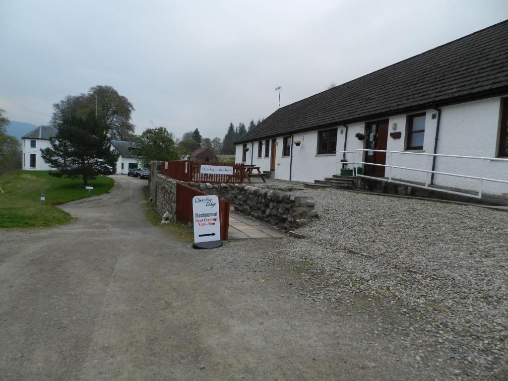 Clunebeg Lodge Drumnadrochit Exterior foto
